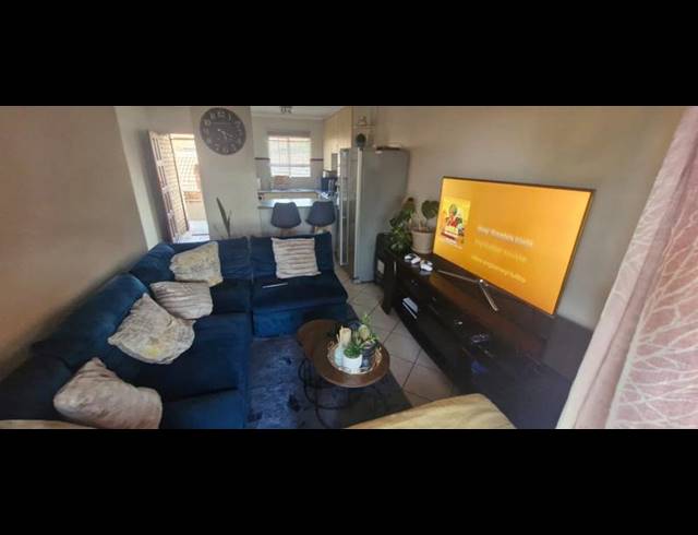 2 BEDROOM APARTMENT FOR SALE IN MONAVONI